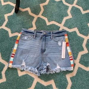 🌺NWT Juniors Jean Shorts🌺